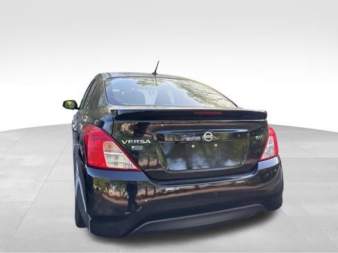 Used 2019 Nissan Versa SV FWD image 11