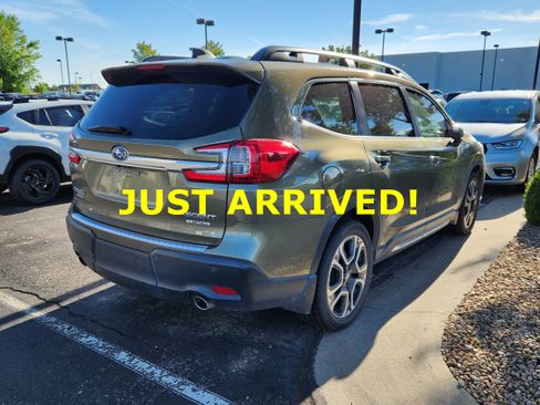 Used 2023 Subaru Ascent Limited w/ Technology Package AWD/4WD image 2