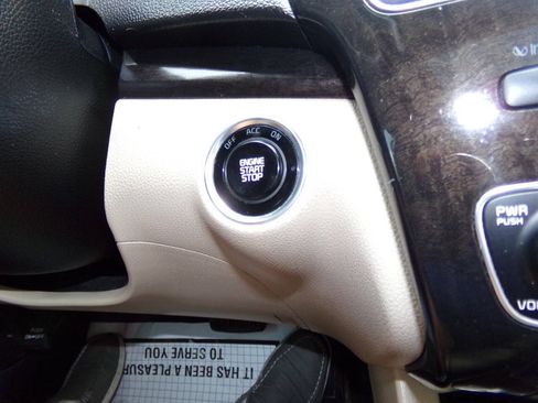 Used 2015 Kia Cadenza Premium w/ Luxury Package FWD image 71
