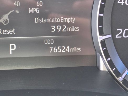 Used 2022 Toyota Highlander XLE FWD image 25