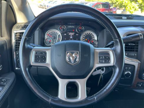 Used 2018 RAM 2500 Laramie AWD/4WD image 9