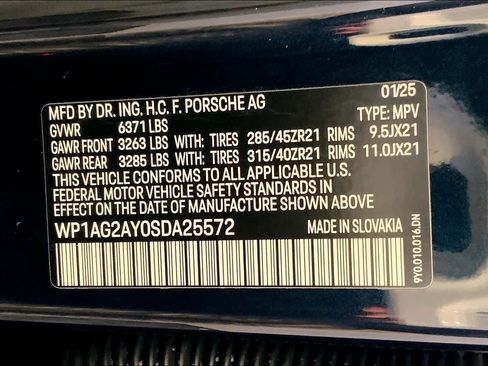 Used 2025 Porsche Cayenne GTS image 36