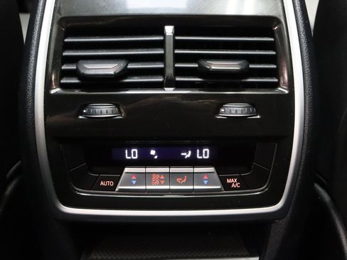 Used 2022 BMW X5 sDrive40i w/ Premium Package RWD image 33