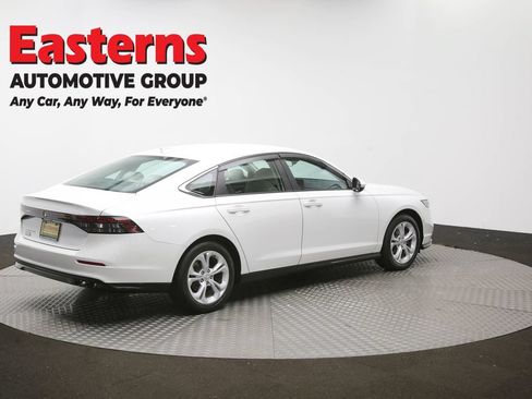 Used 2025 Honda Accord LX image 39