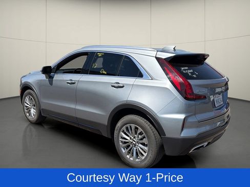 Used 2024 Cadillac XT4 Premium Luxury FWD image 6