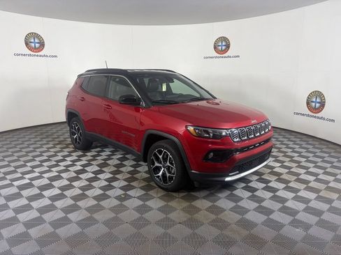 Used 2025 Jeep Compass Limited AWD/4WD image 17