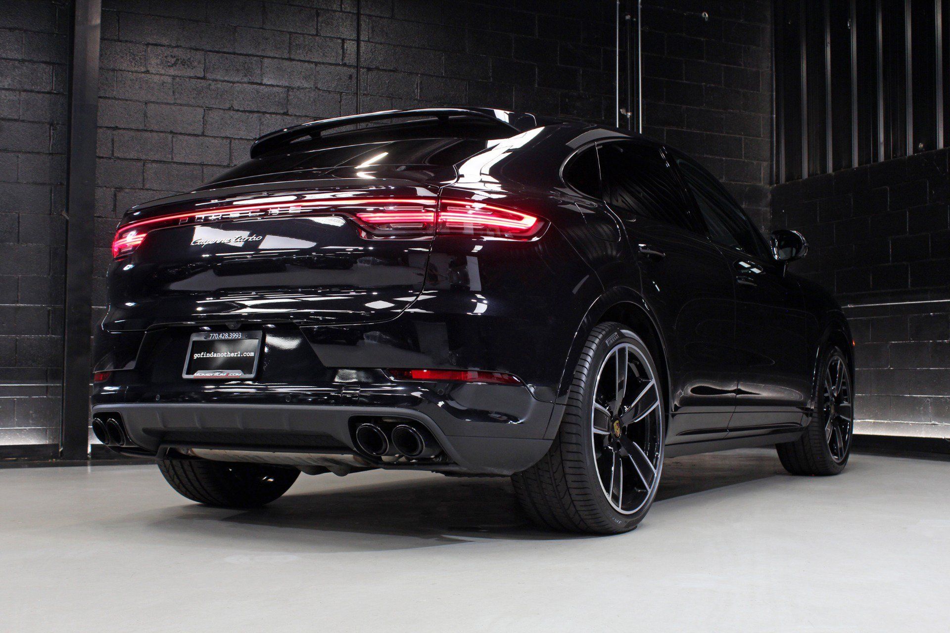Used 2022 Porsche Cayenne Turbo AWD/4WD image 16