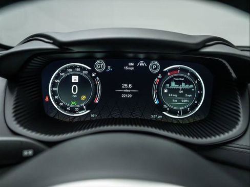 Used 2021 Aston Martin DBX image 21