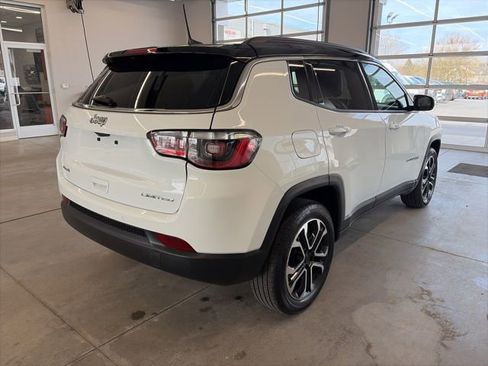 Used 2024 Jeep Compass Limited image 4