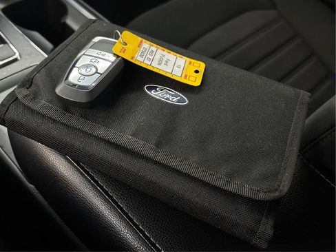 Used 2019 Ford Fusion SE image 38