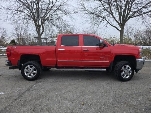 Used 2019 Chevrolet Silverado 2500 LTZ image 24