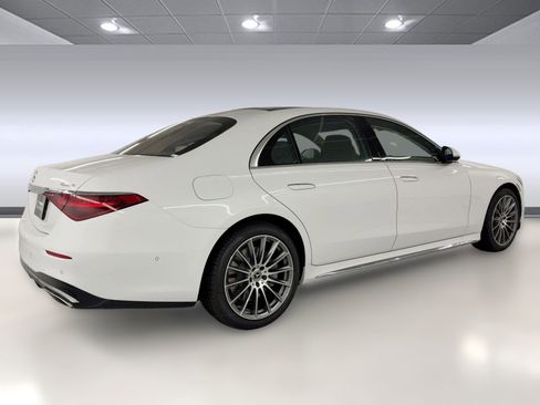 New 2026 Mercedes-Benz S 580e 4MATIC Sedan image 9