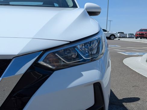 Used 2022 Nissan Sentra SV FWD image 41