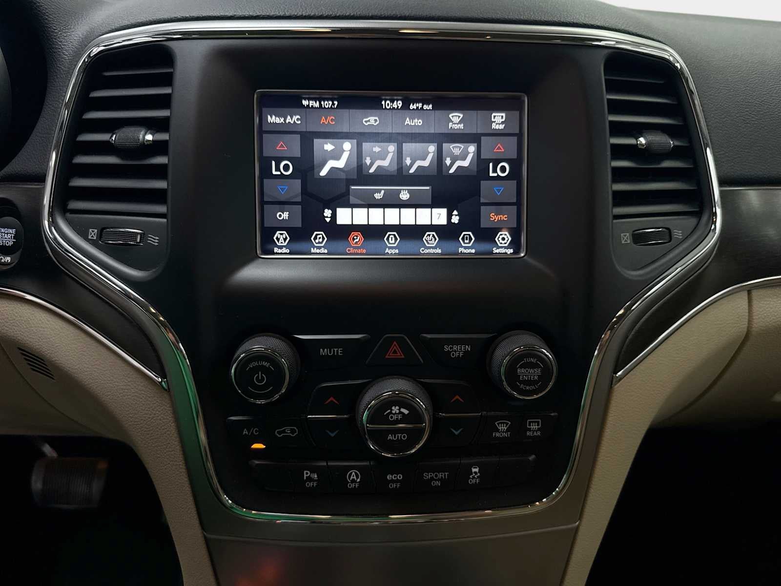 Used 2018 Jeep Grand Cherokee Limited AWD/4WD image 19