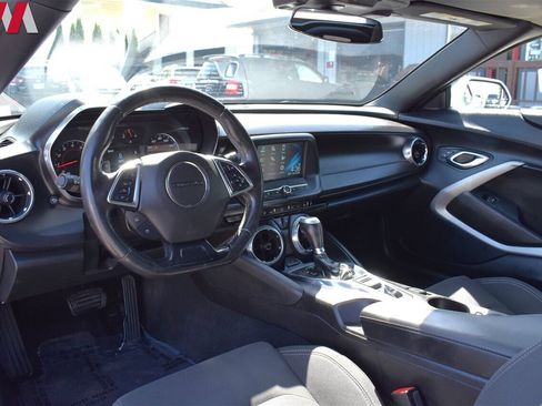 Used 2018 Chevrolet Camaro LT image 5