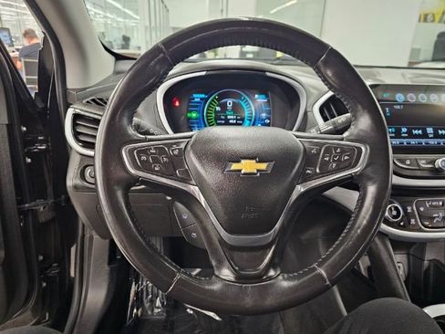 Used 2017 Chevrolet Volt LT w/ Comfort Package image 10