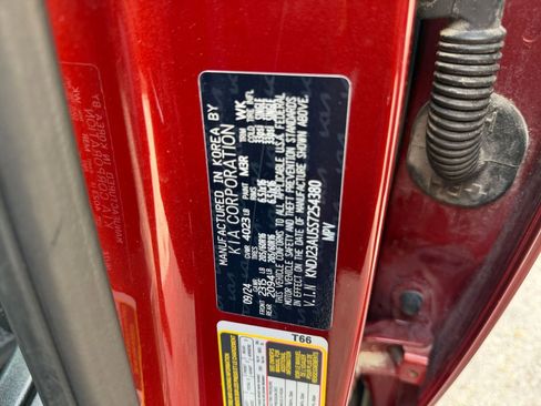 Used 2025 Kia Soul LX w/ LX Technology Package image 23