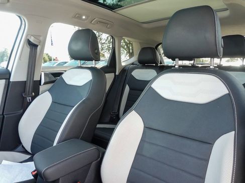 Certified 2025 Volkswagen Taos SEL image 24