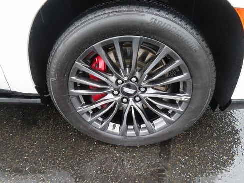 Used 2023 Cadillac Escalade V image 9