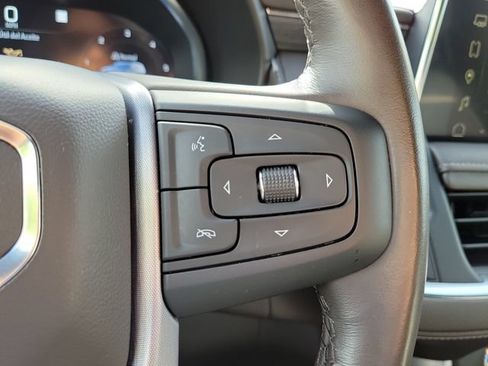 Used 2022 GMC Yukon SLT w/ SLT Luxury Package RWD image 25