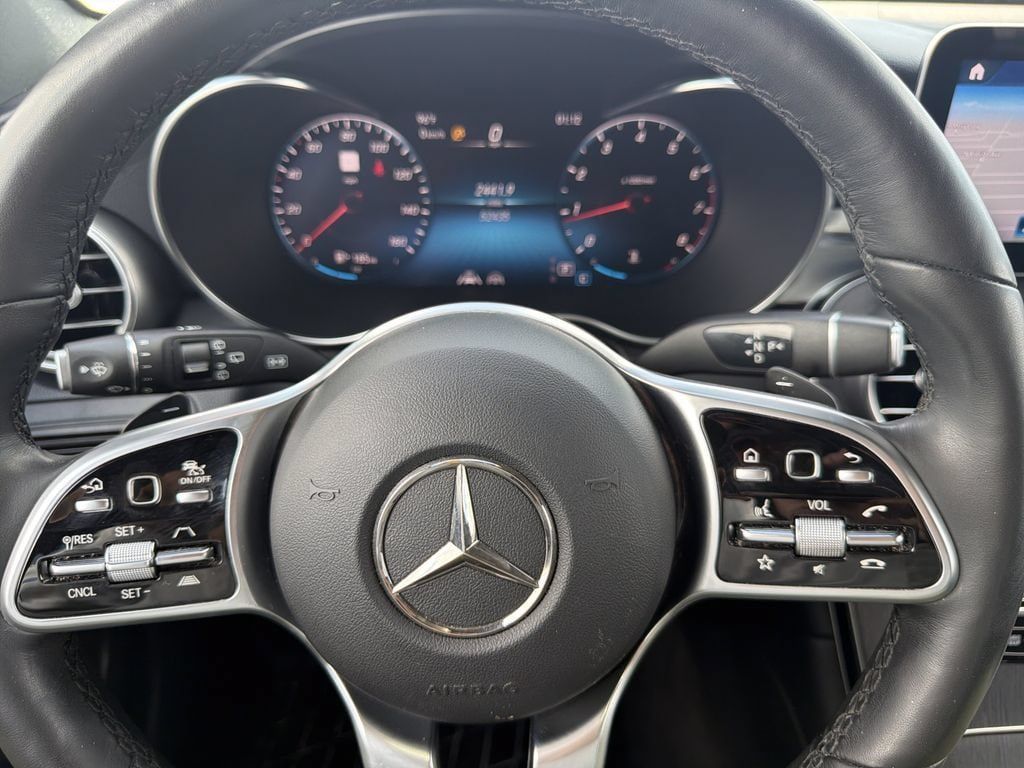 Used 2021 Mercedes-Benz GLC 300 4MATIC image 31