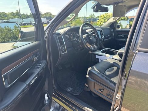 Used 2016 RAM 3500 Laramie AWD/4WD image 5