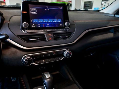 Used 2019 Nissan Altima 2.5 SR AWD/4WD image 40