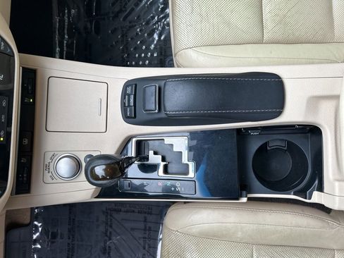 Used 2013 Lexus ES 350 w/ Luxury Pkg FWD image 16