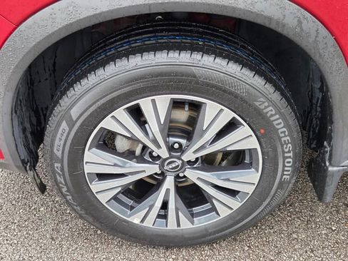 Used 2023 Nissan Rogue SV AWD/4WD image 18