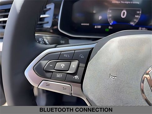 Used 2025 Volkswagen Jetta SE w/ Sunroof Package image 16