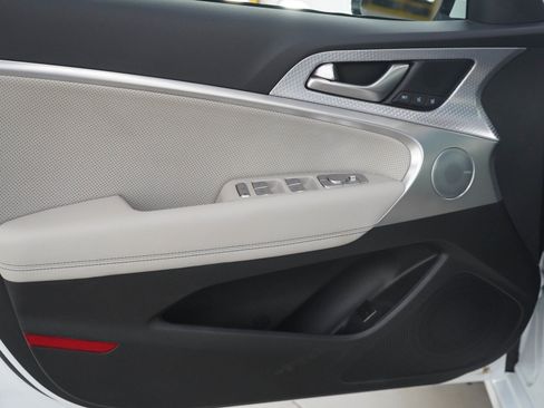 Used 2023 Genesis G70 2.0T w/ Sport Prestige Package AWD/4WD image 17