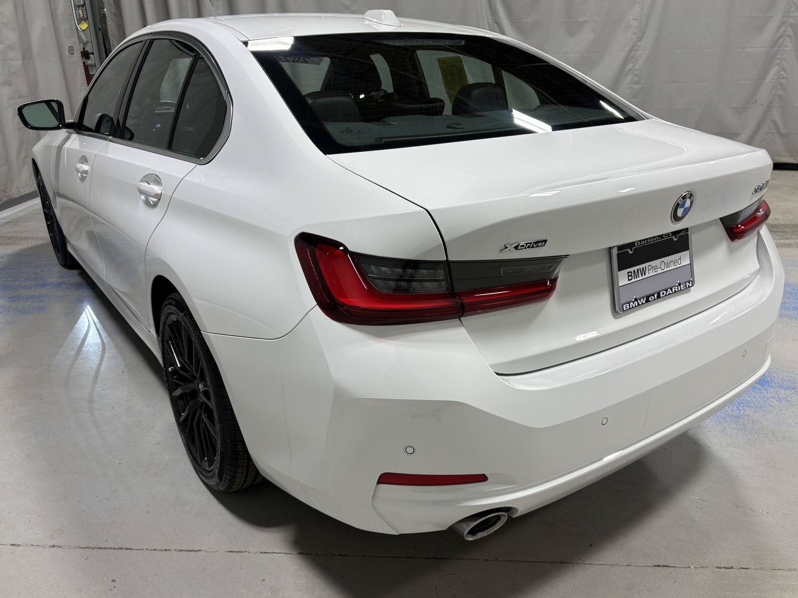 Used 2024 BMW 330i xDrive Sedan w/ Premium Package AWD/4WD image 18