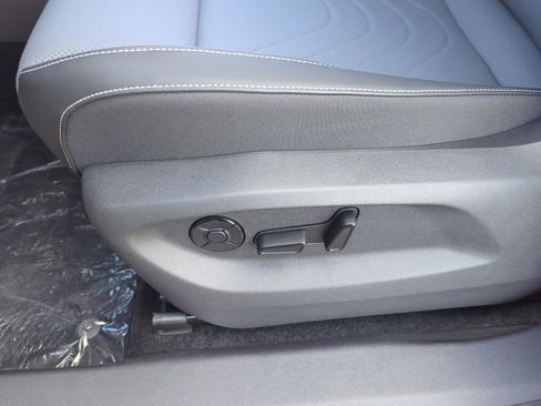 New 2026 Volkswagen Tiguan SE R-Line image 14