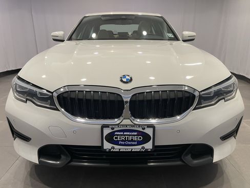Used 2022 BMW 330i xDrive Sedan w/ Premium Package 2 AWD/4WD image 2