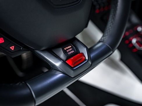 Used 2016 Lamborghini Huracan LP 610-4 image 38