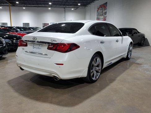 Used 2018 INFINITI Q70 L 3.7 w/ Sensory Package AWD/4WD image 26
