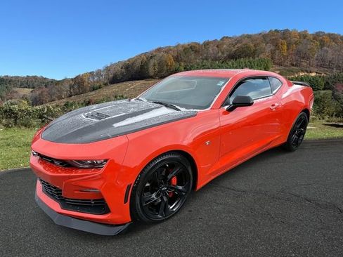 Used 2021 Chevrolet Camaro SS image 3