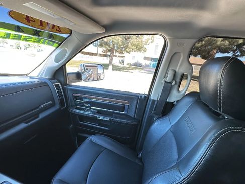 Used 2014 RAM 2500 Laramie w/ Convenience Group image 20