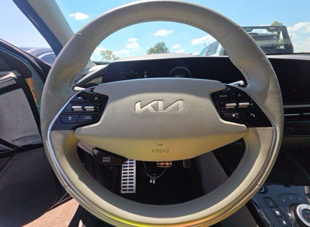 Certified 2023 Kia Niro Wave FWD image 11