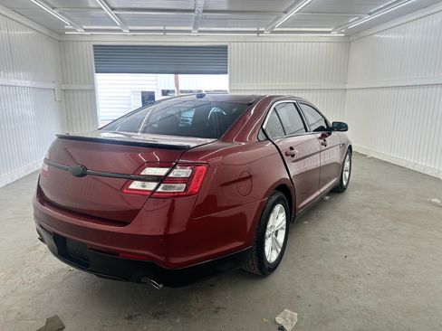Used 2018 Ford Taurus SEL w/ Equipment Group 201A image 5