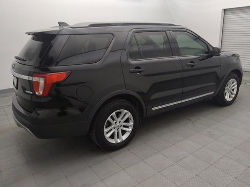 Used 2017 Ford Explorer XLT w/ Equipment Group 202A FWD image 10