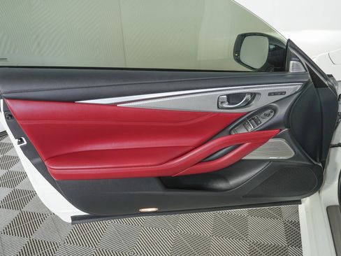 Used 2018 INFINITI Q60 Red Sport 400 w/ Pro Active Package image 13