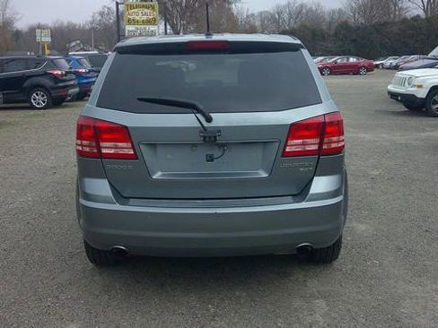Used 2009 Dodge Journey SXT image 4