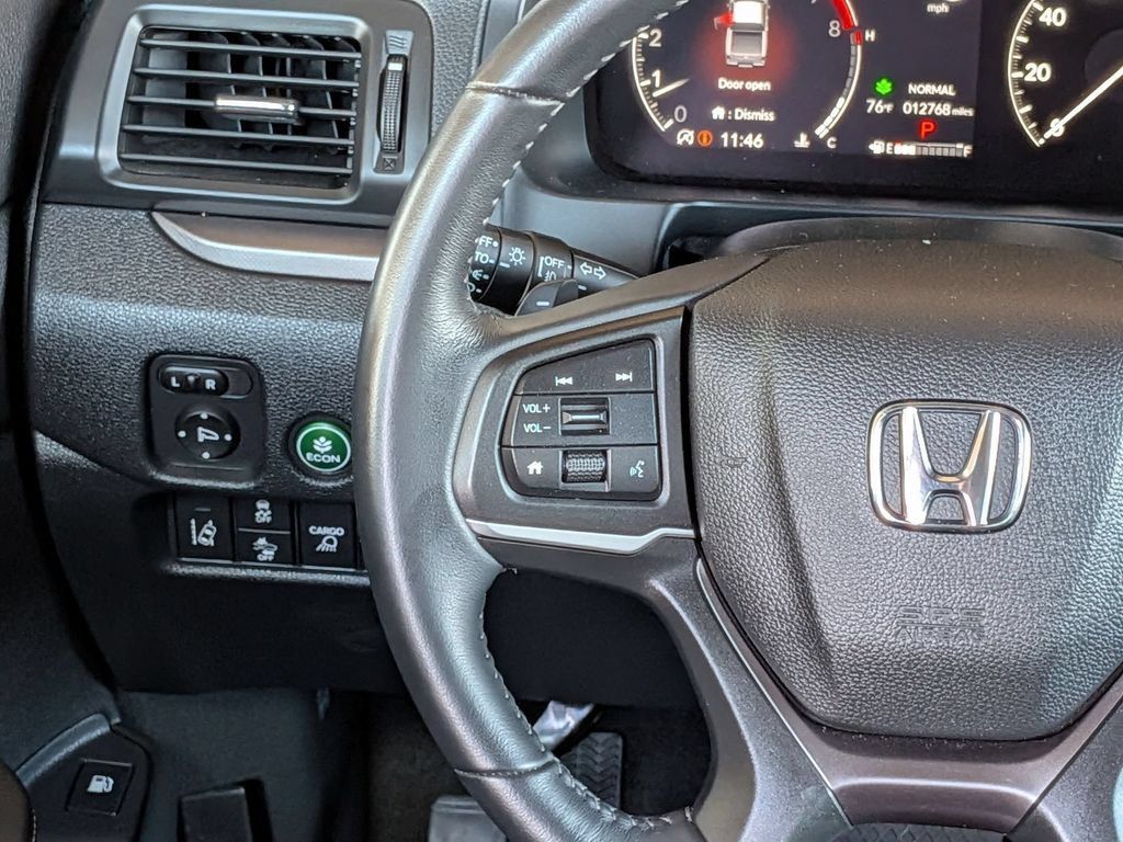Used 2025 Honda Ridgeline RTL image 17