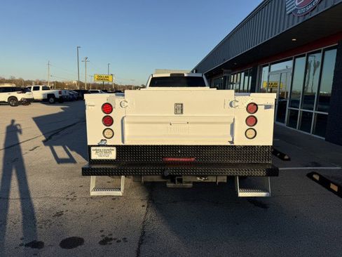 Used 2017 RAM 4500 Tradesman w/ Power & Remote Entry Group image 9