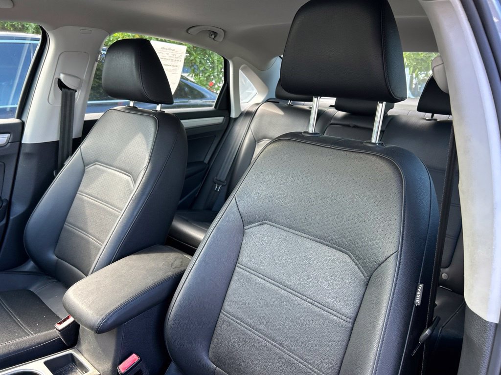Used 2019 Volkswagen Passat 2.0T Wolfsburg w/ Wheels & Sunroof Package FWD image 18