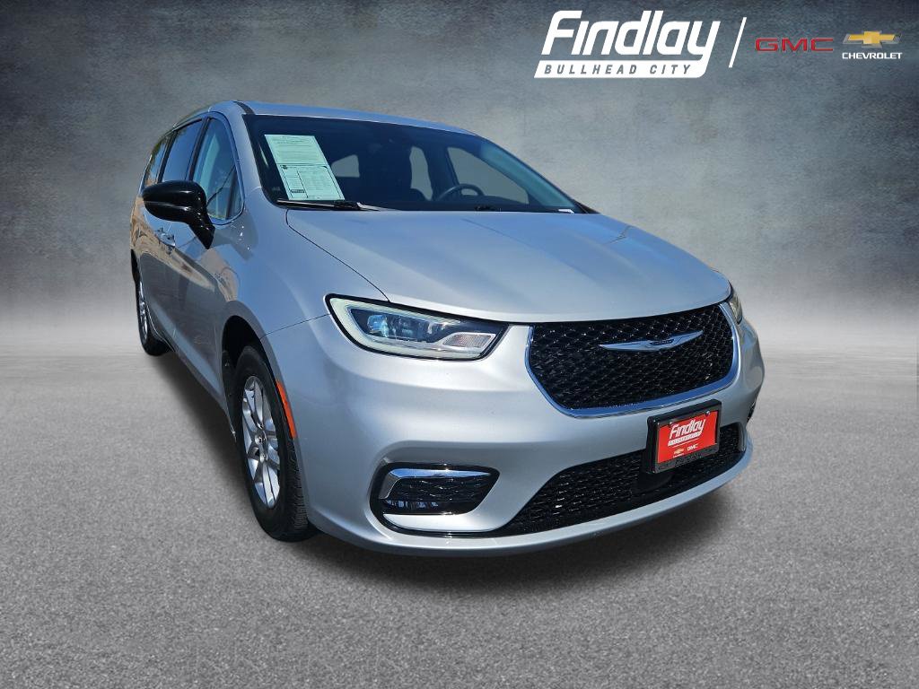 Used 2024 Chrysler Pacifica Touring-L FWD image 1
