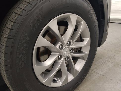 Used 2019 Hyundai Santa Fe SEL FWD image 31