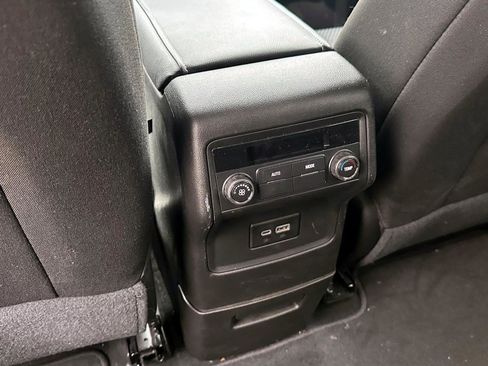 Certified 2023 GMC Acadia SLE image 12