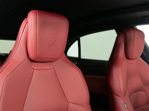 New 2026 Porsche Macan Turbo Electric image 35